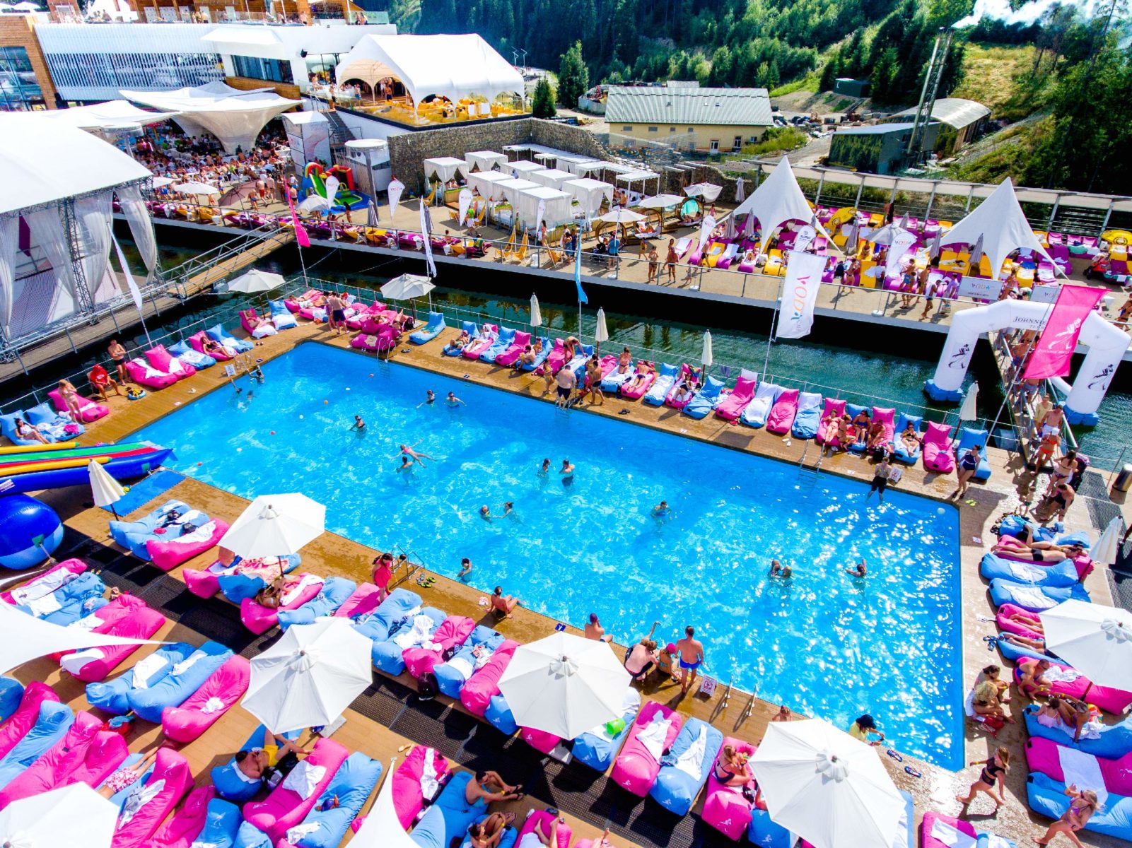 Галерея будівництва VODA club: від проєктування до відкриття