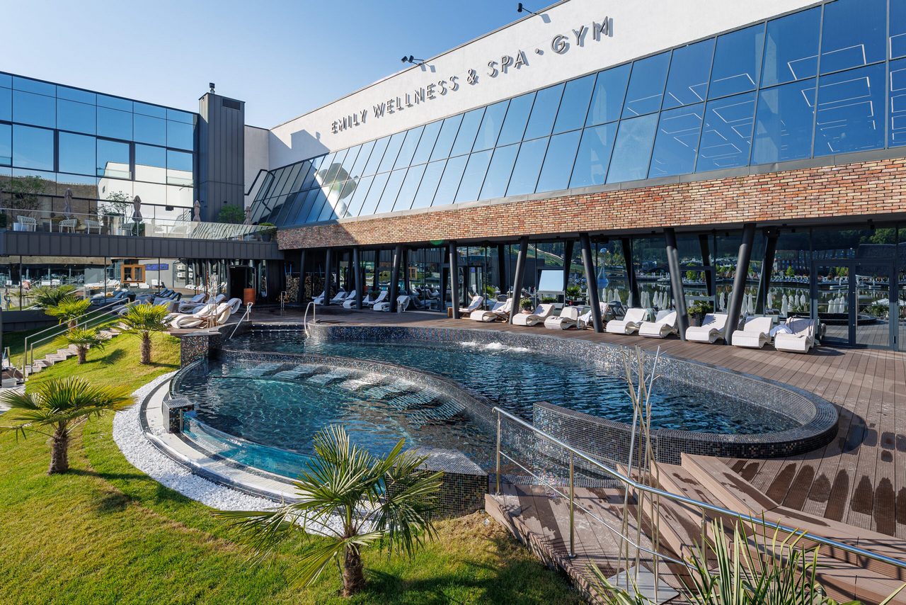 💎 Кейс: Будівництво ультрасучасного аква-комплексу EMILY RESORT (Львів)