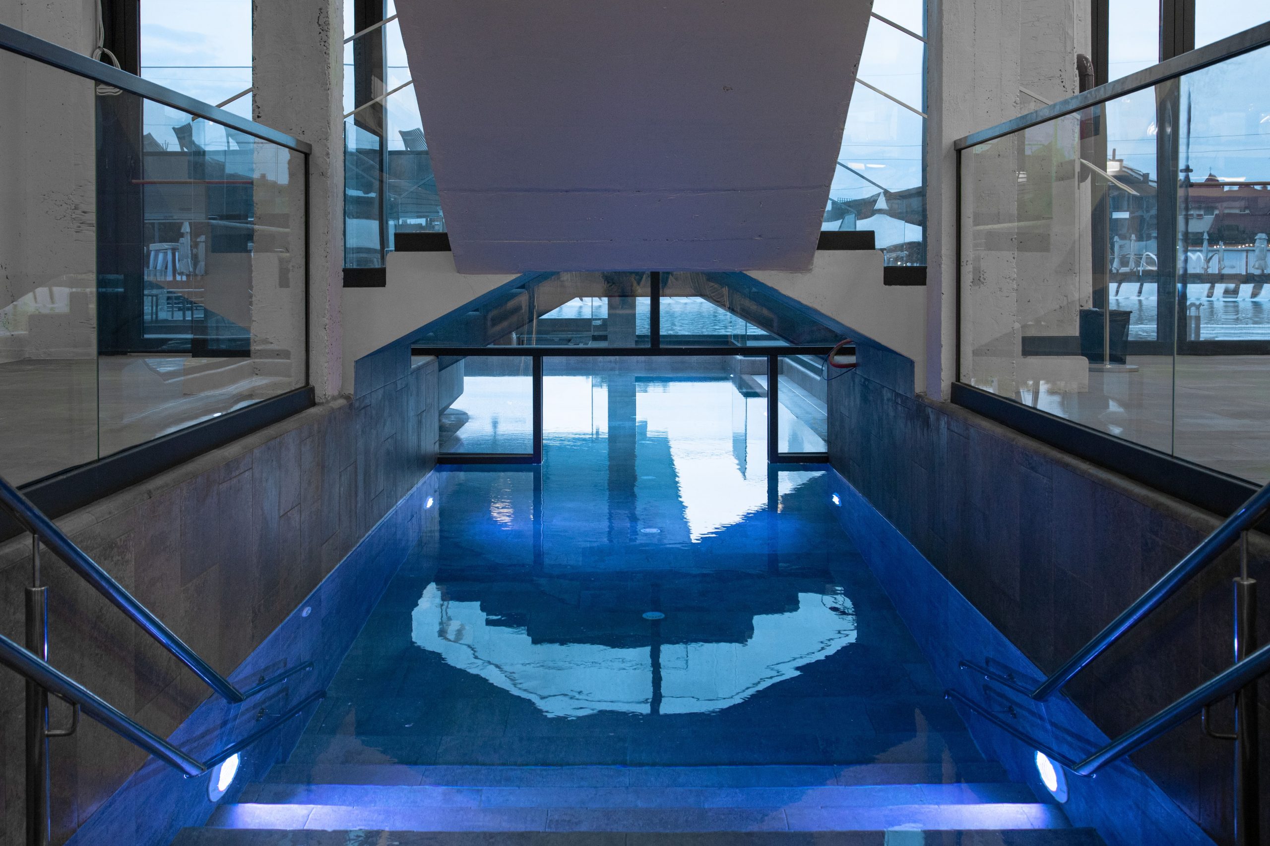 Термальний курорт у деталях: Фото басейнів та інфраструктури